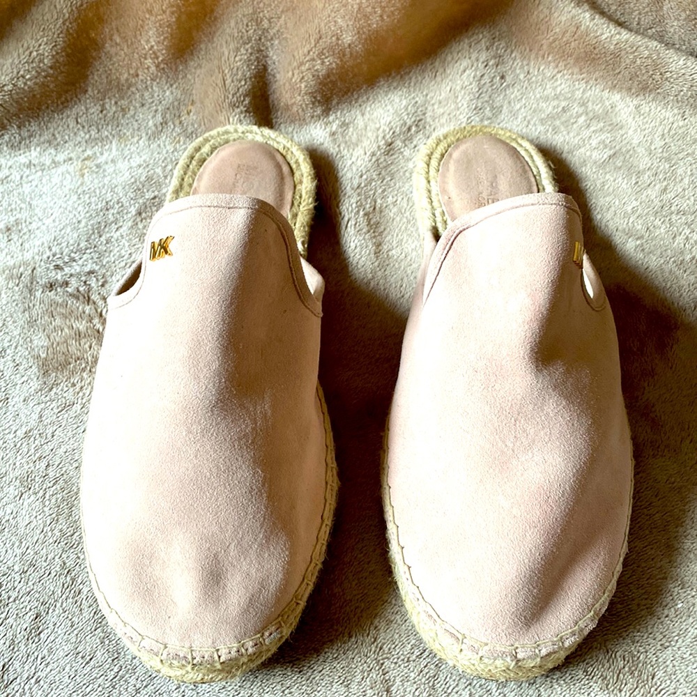 Michael Kors, 7.5 light blush suede mule, excellent condition, hardly worn